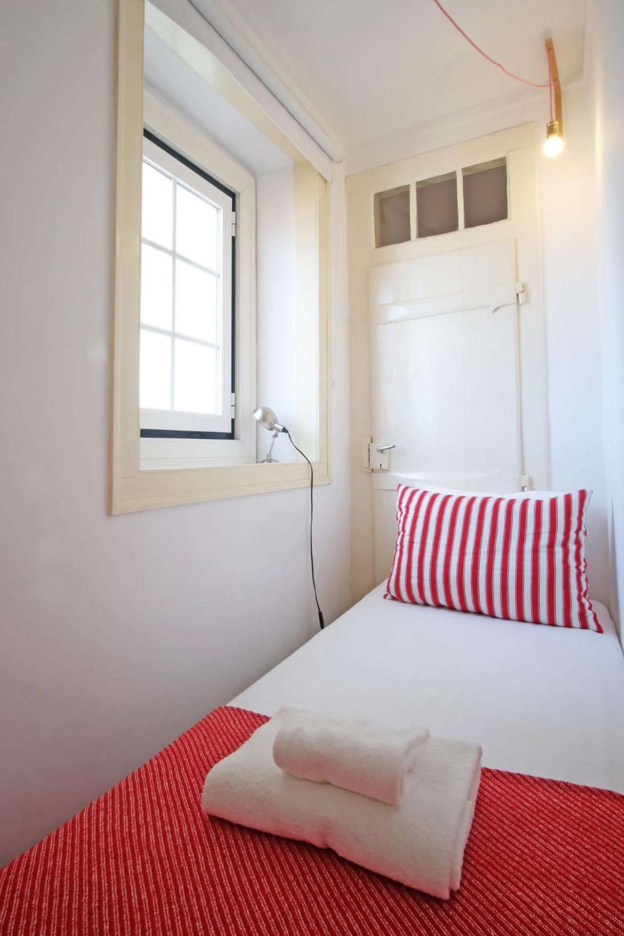 Apartamento Bh4d With View Heart Of Bairro Alto * Bright 4d * 3+1 Br