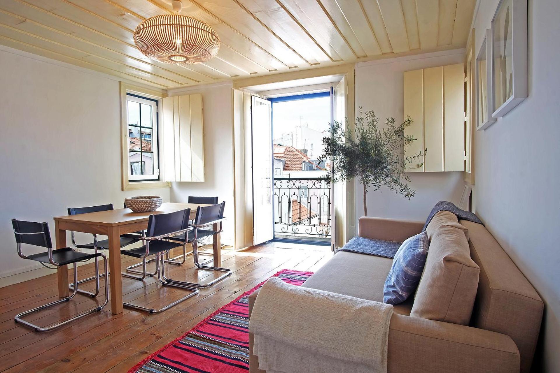 Apartamento Bh4d With View Heart Of Bairro Alto * Bright 4d * 3+1 Br